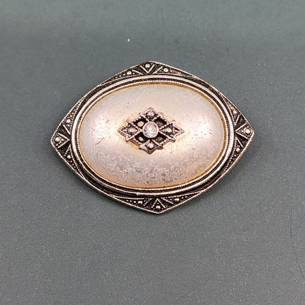 Avon Vintage Faux Pearl Rhinestone Silver Tone Art Deco Statement Brooch Pin